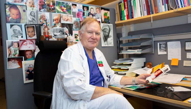 Lennart Blomqvist är specialistläkare inom gynekologi och obstetrik och är överläkare på kvinnokliniken på Södra Älvsborgs Sjukhus, SÄS, i Borås.