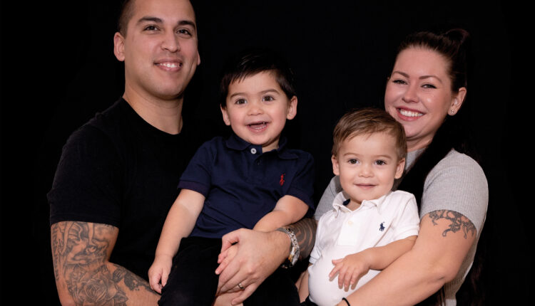 Sofia och Andres med sina pojkar